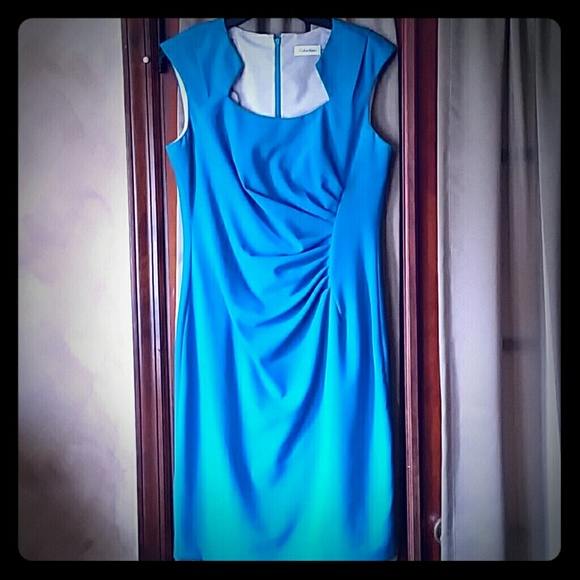 Dress - Picture 1 of 3